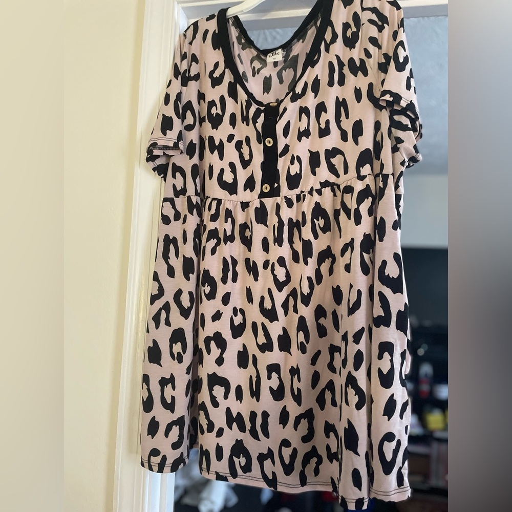 Sew In Love Tan and Cream Buttoned Blouse